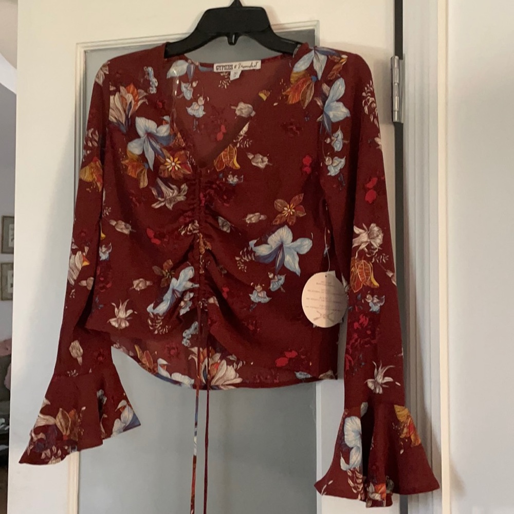 XS boho maroon floral top with hippie bell sleeves